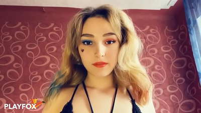 L'occhiali magichi di realtà virtuale m'hà datu sessu cù Harley Quinn